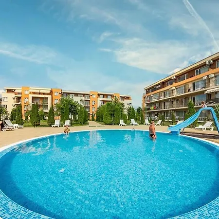 Apartman Near The Center *